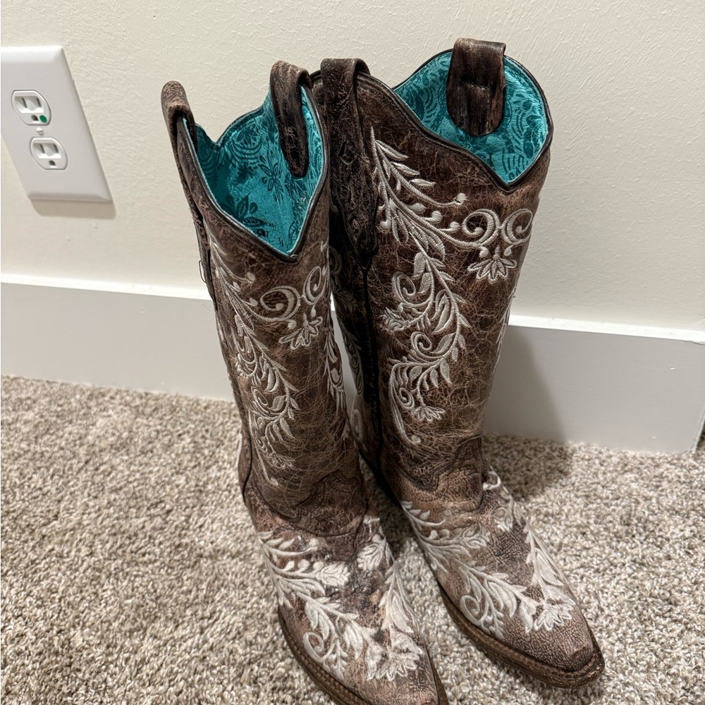Corral Brown Leather Boots with Turquoise Interior